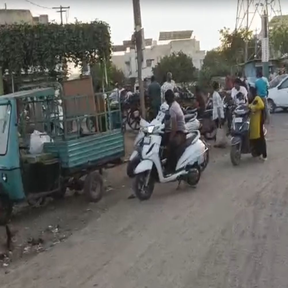 ટ્રાફિક સમસ્યા:સંત સવૈયાનાથ સર્કલ પાસે પીક અવર્સમાં કોઈ પોલીસકર્મી નહીં