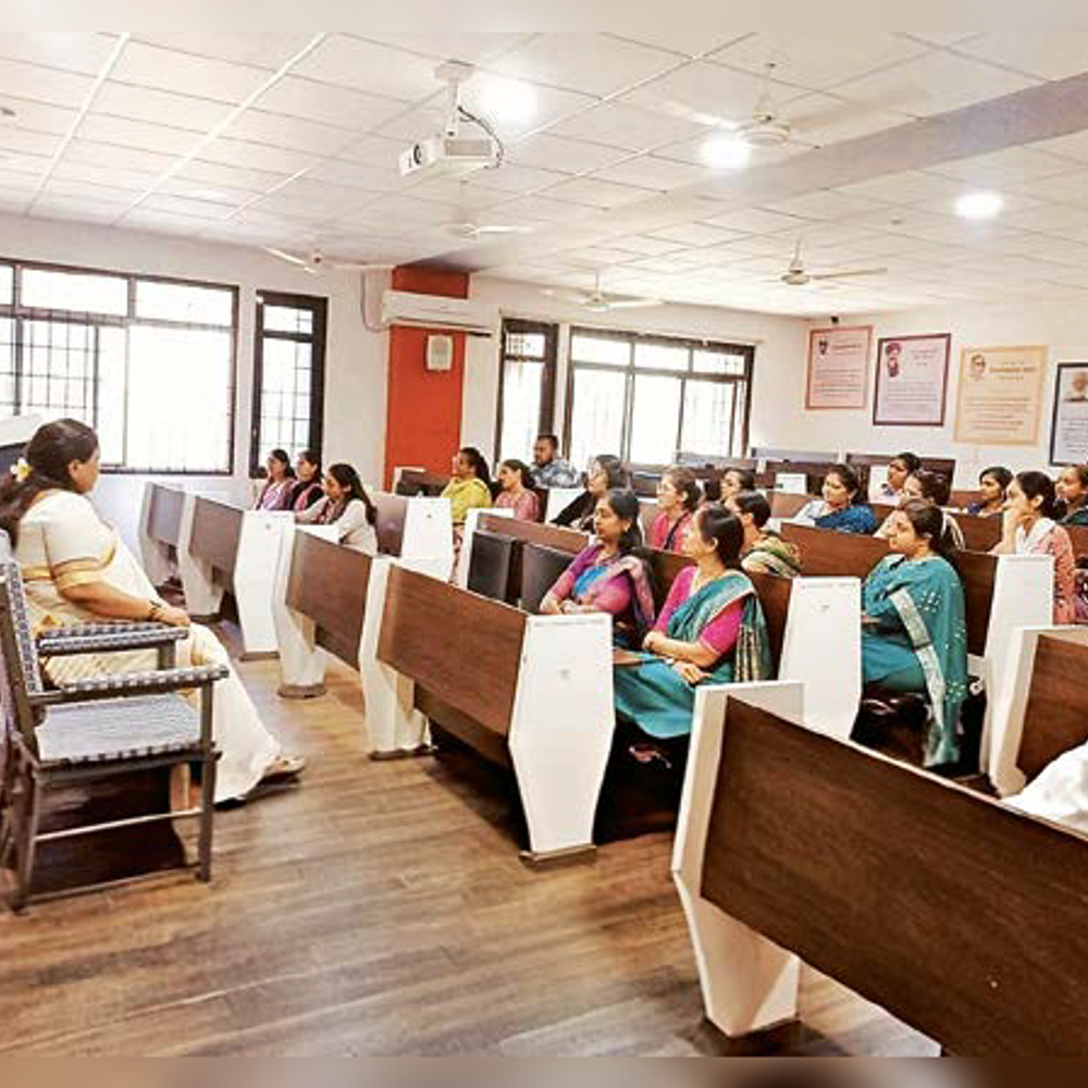 પ્રવાસ સાહિત્ય વ્યાખ્યાનમાળા: "પ્રવાસ એ માત્ર ભ્રમણ પૂરતો સીમિત નથી પરંતુ સંસ્કૃતિઓને જોડતો રાજમાર્ગ છે".