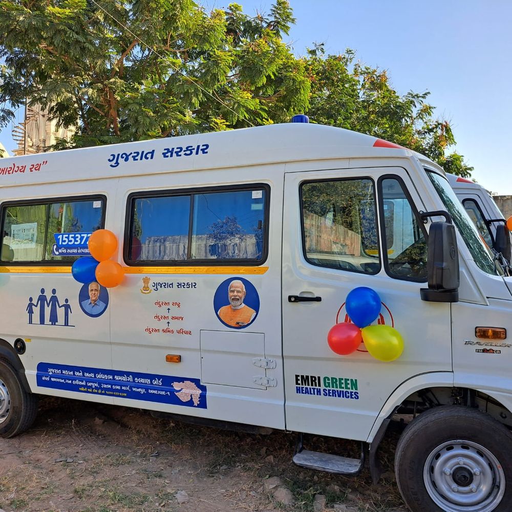 શ્રમિકોને કામના સ્થળે જ મળશે નિઃશુલ્ક તબીબી સારવાર:મોરબીના બાંધકામ શ્રમિકો માટે ધન્વંતરિ આરોગ્ય રથનું લોકાર્પણ