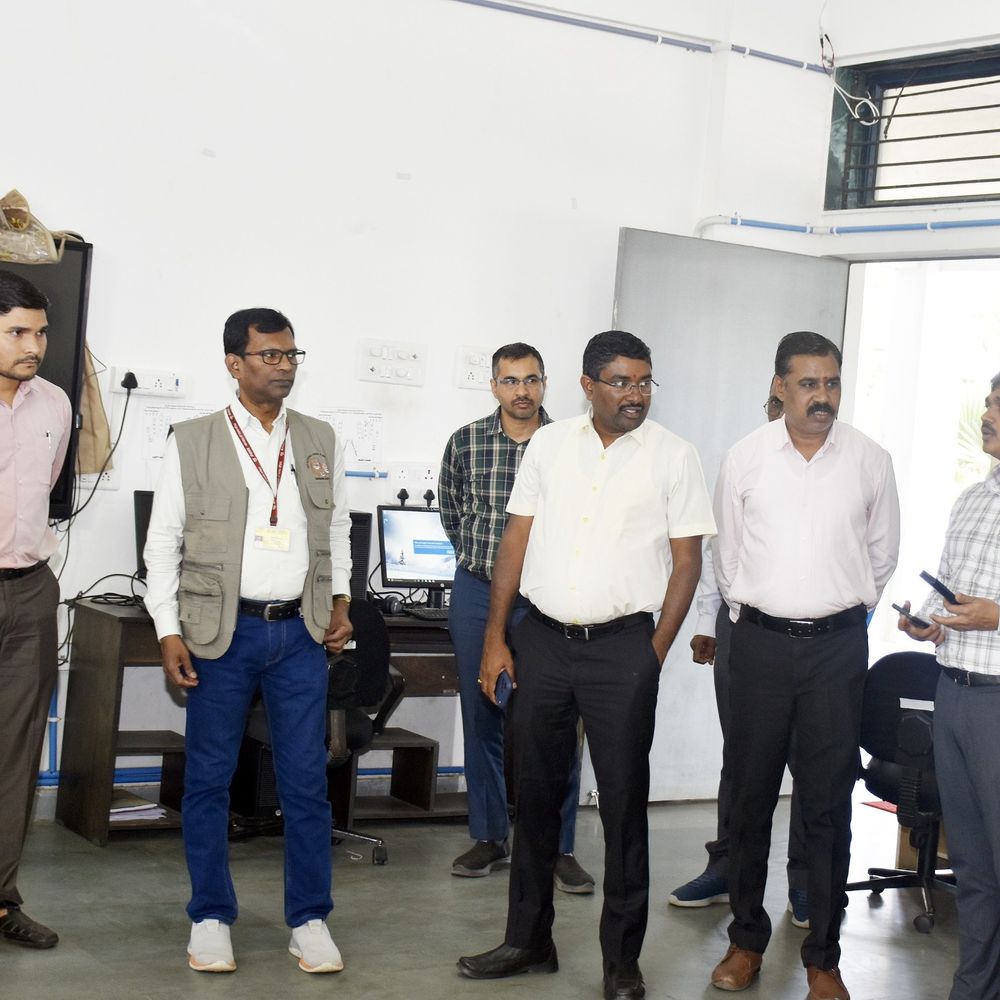 કેન્દ્ર સરકારના સંયુક્ત સચિવ કે. કે. નિરાલા દાહોદની મુલાકાતે:પ્રાકૃતિક ખેતીનું નિરીક્ષણ કરી વિદ્યાર્થીઓ સાથે સંવાદ કર્યો