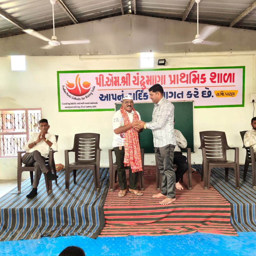 ચંદ્રુમાણા શાળામાં વ્યસનમુક્તિ કાર્યક્રમ:કન્વીનર નરેશ પટેલે વિદ્યાર્થીઓને વ્યસનોના નુકસાન સમજાવ્યા; એક વ્યક્તિએ તમાકુ છોડી