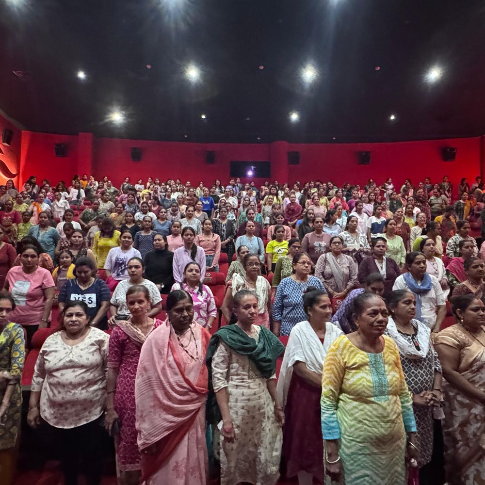 વ્યારામાં 'ધ કેરળ સ્ટોરી 2' નો નિઃશુલ્ક શો યોજાયો:600થી વધુ હિન્દુ મહિલાઓએ ફિલ્મ નિહાળી