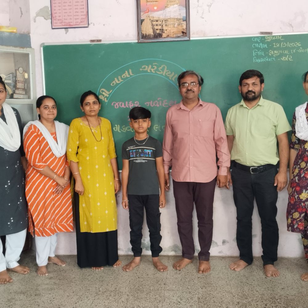 નાના ગરેડિયા શાળાના વિદ્યાર્થીએ બે પરીક્ષામાં મેળવી સફળતા:CET અને નવોદયમાં મેરીટ, જામનગરનું નામ રોશન કર્યું