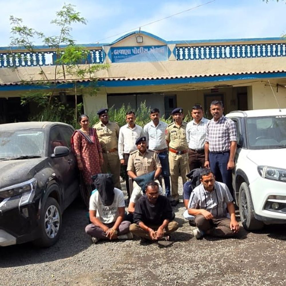 ડોક્ટરને NDPS કેસમાં ફસાવી પૈસા પડાવતી ગેંગ ઝડપાઈ:IB પોલીસની ખોટી ઓળખ આપનારા 6 આરોપી પકડાયા