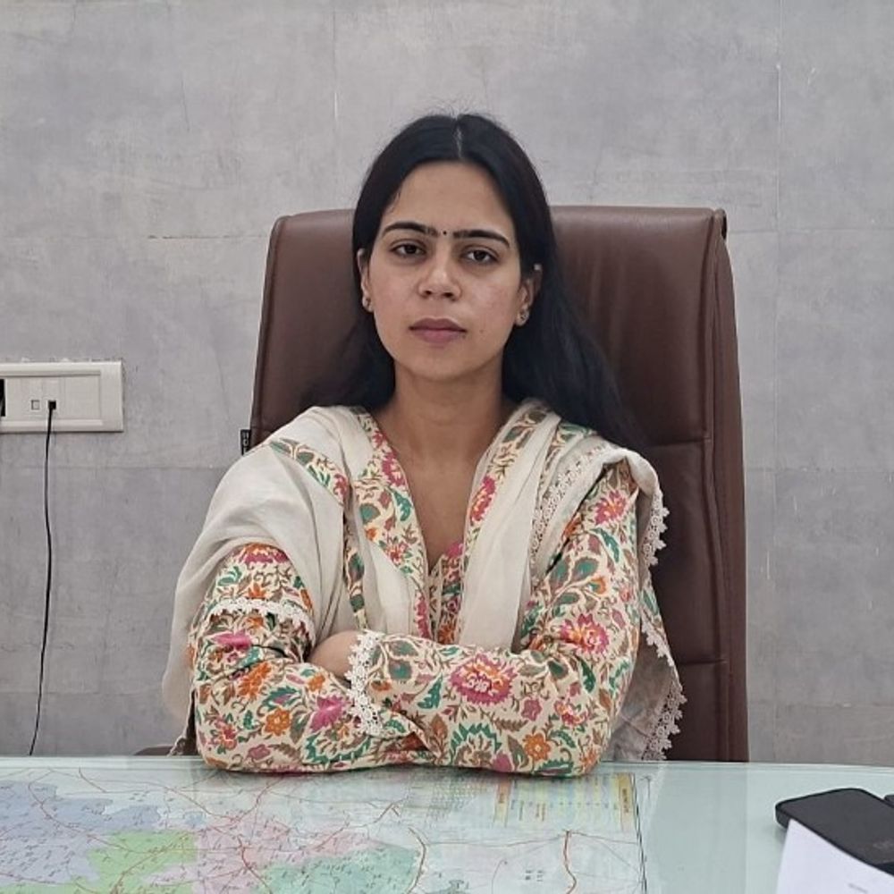 ભાવનગરમાં અશાંતધારાની મંજૂરી માટે મોટું કૌભાંડ:SDMના ડ્રાઈવરે વહીવટ પેટે 14 લાખ માગ્યા, CCTV અને ઓડિયો વાયરલ