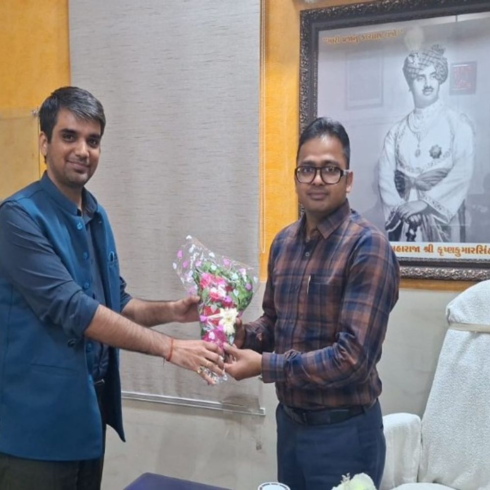 ભાવનગર જિલ્લા પંચાયત ચૂંટાયેલી પાંખની મુદત પૂર્ણ:કલેક્ટરે વહીવટદાર તરીકે ચાર્જ સંભાળ્યો, પ્રમુખ સહિત 40 સભ્યો પૂર્વ બન્યા