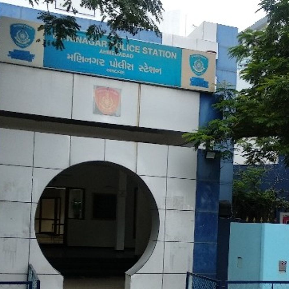 બે મહિનાથી પાછળ પાછળ ફરતો:કાંકરિયામાં મોર્નિંગ વોક અને યોગા ક્લાસીસમાં જતી મહિલા પાછળ આધેડ પડ્યો, પોલીસે ધરપકડ કરી