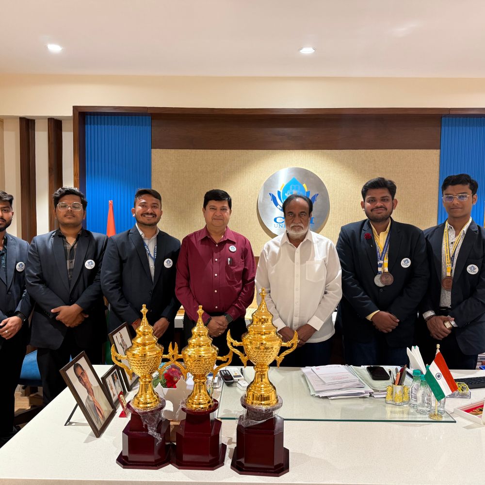 CVM યુનિવર્સિટીના વિદ્યાર્થીઓએ નેશનલ યુથ ફેસ્ટિવલમાં પુરસ્કાર જીત્યા:ડિબેટ, મિમિક્રી અને વકતૃત્વ સ્પર્ધામાં મેળવી સિદ્ધિ