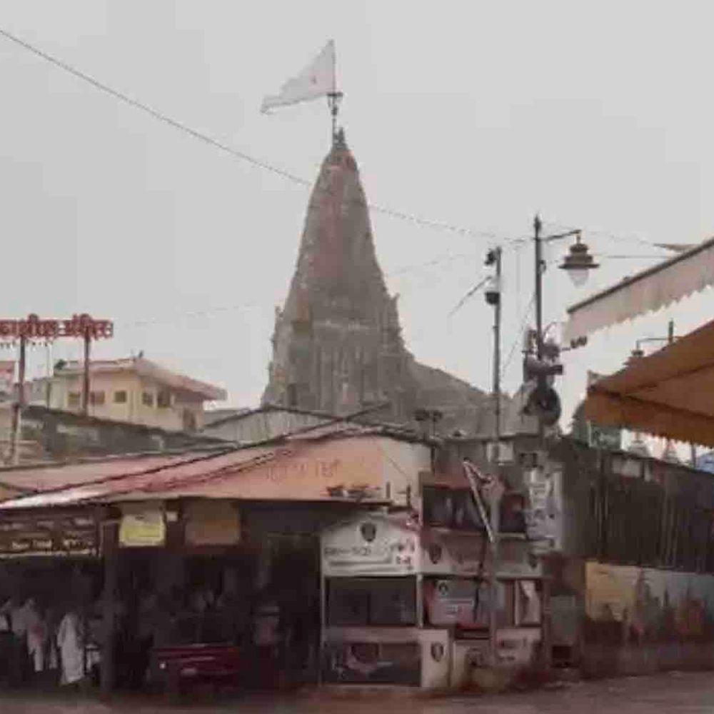 દ્વારકા જિલ્લામાં કમોસમી વરસાદ શરૂ:ભારે પવન સાથે વરસાદ, ખેડૂતોમાં ચિંતા