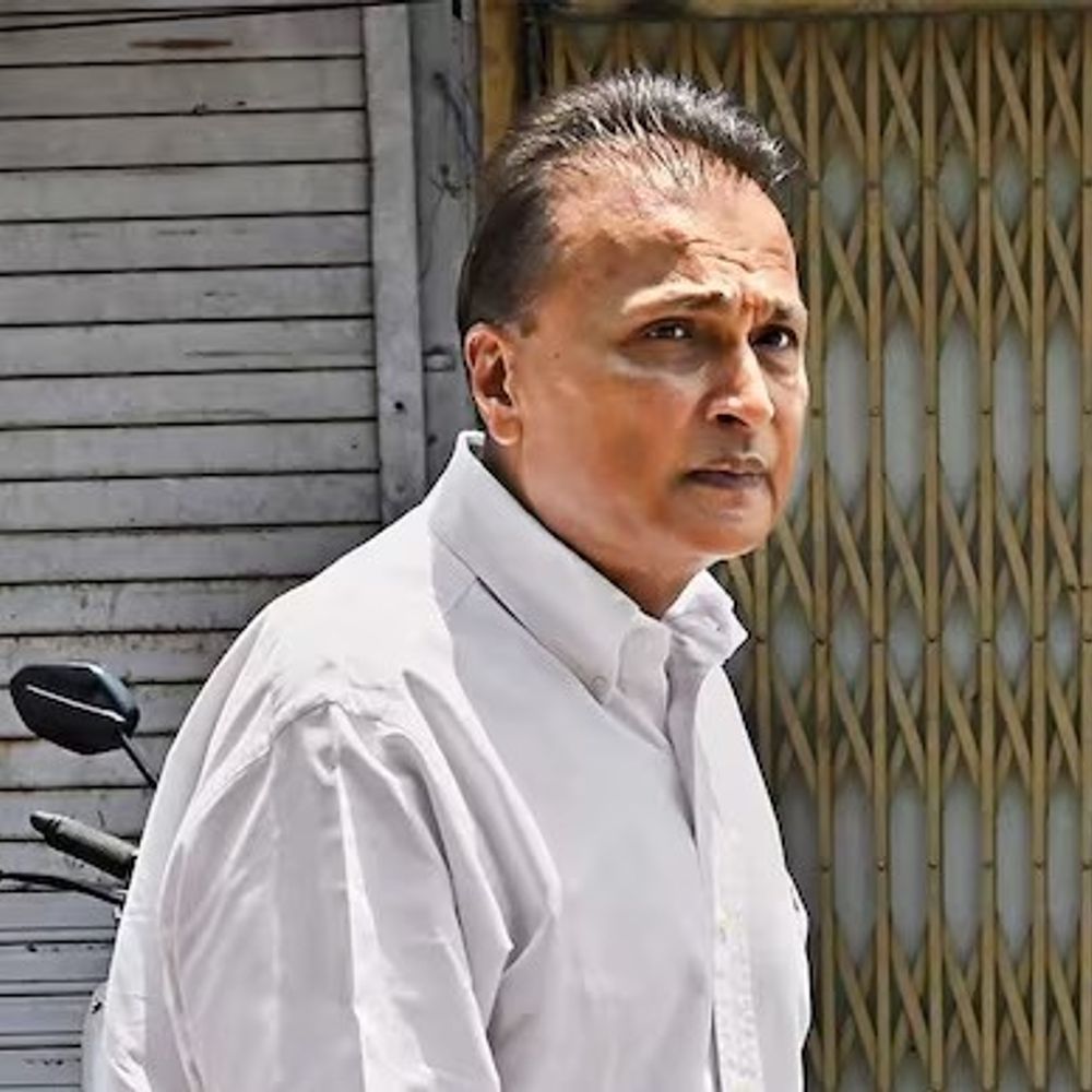 RCom ફ્રોડ કેસમાં અનિલ અંબાણીની CBI દ્વારા પૂછપરછ:SBI માંથી ₹2,929 કરોડની છેતરપિંડીનો કેસ, ફંડની ઉચાપત અને ગેરવહીવટનો આરોપ