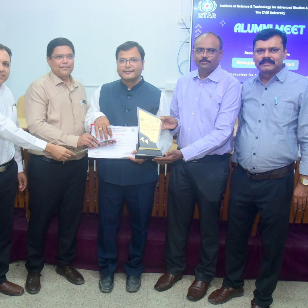 આઈસ્ટાર કોલેજમાં ભૂતપૂર્વ વિદ્યાર્થીઓનું સંમેલન: વિદ્યાર્થીઓએ સંસ્થાના યોગદાન અંગે પ્રતિભાવો રજૂ કર્યા.