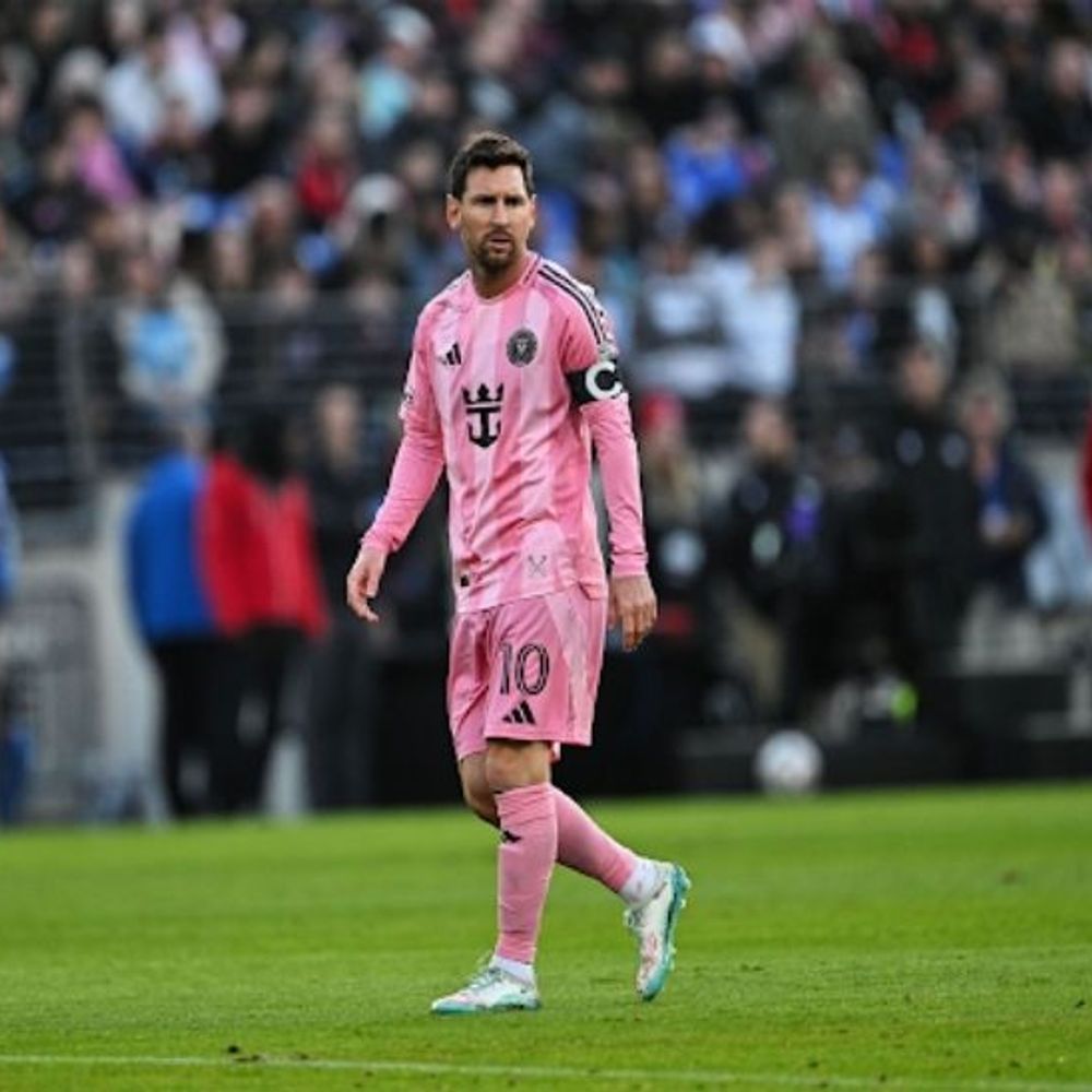 મેસ્સીએ 900 ગોલનો આંકડો સ્પર્શ્યો:રોન્નાલ્ડોના ક્લબમાં સામેલ, 1142 મેચમાં સિદ્ધિ હાંસલ કરી; ઇન્ટર મિયામી કોન્કાકેફ કપમાંથી બહાર