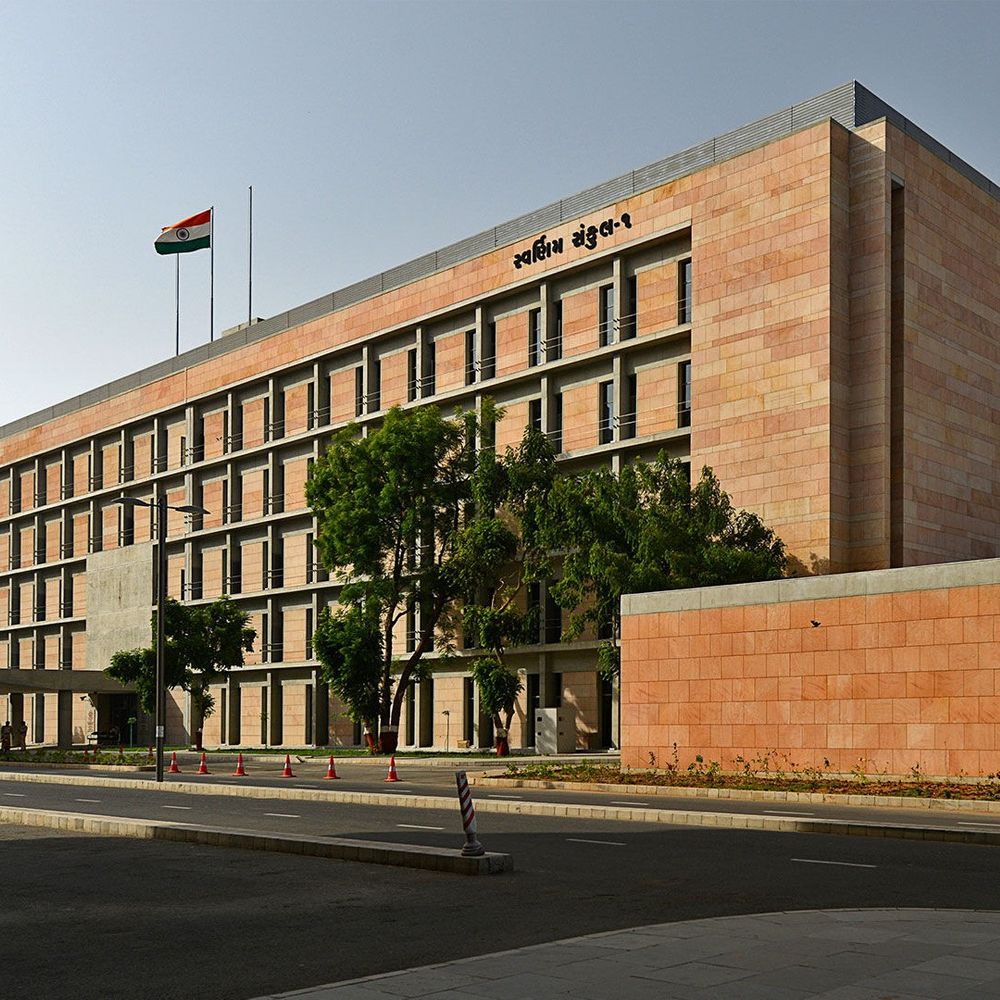 રાજ્ય સરકારની એકસાથે 880 કર્મચારી-અધિકારીની બઢતી બદલી:મહેસૂલ વિભાગના વર્ગ-3ના કર્મચારીઓને પ્રમોશન, નાયબ મામલતદારોને ટ્રાન્સફર; જુઓ બઢતી-બદલીનું લિસ્ટ