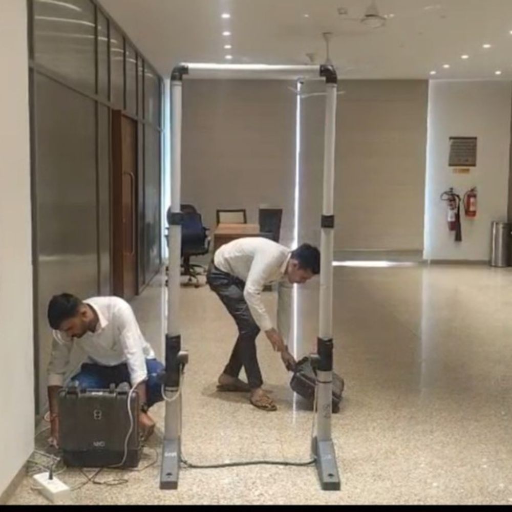 Dy CM ઓફિસમાં હવે ‘નો એન્ટ્રી વિથઆઉટ સ્કેનિંગ’:આત્મહત્યા પ્રયાસ બાદ સુરક્ષા કડક, અરજદારોનું બોડી ચેકિંગ ફરજિયાત