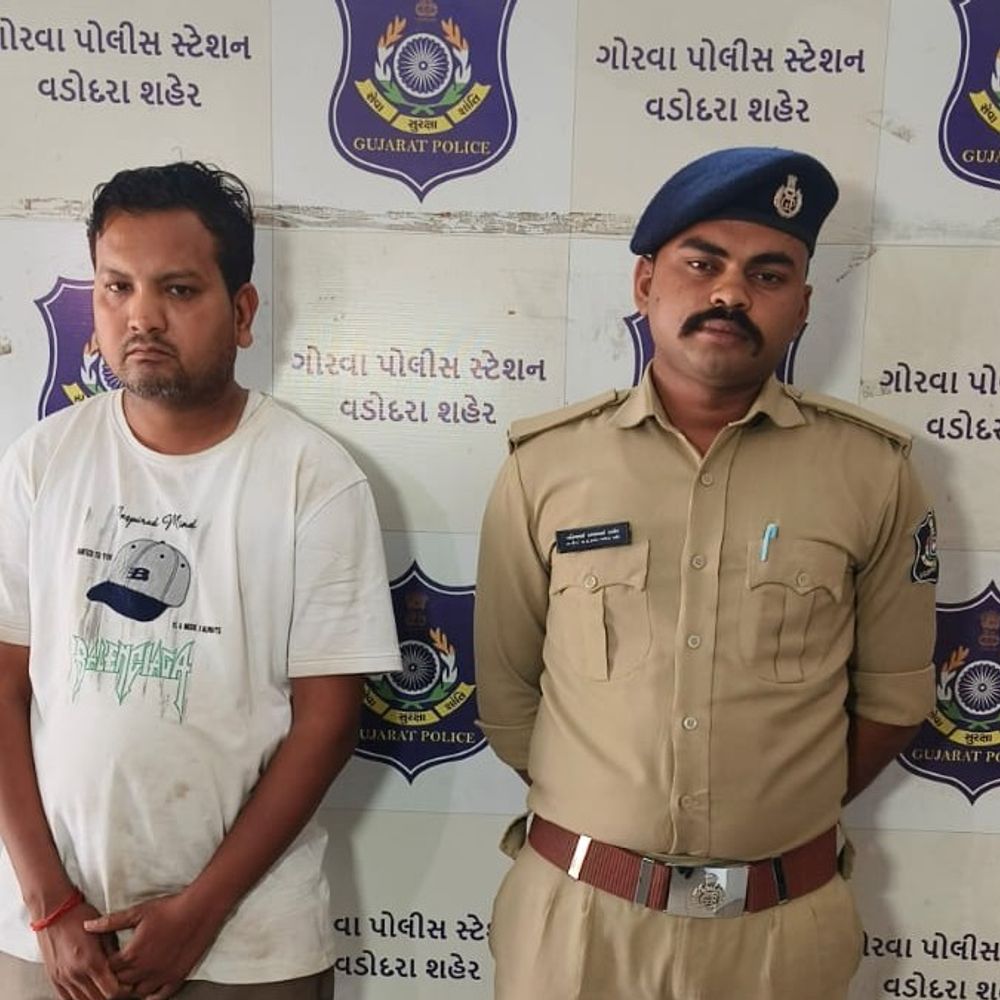 ઠગે ગરીબ અને મધ્યમ વર્ગના લોકોને શિકાર બનાવ્યા:વડોદરામાં પ્રધાનમંત્રી આવાસ યોજનામાં મકાન અપાવવાના બહાને ઠગાઈ કરનાર શખ્સ ઝડપાયો, 16 લોકો સાથે 40 લાખ રૂપિયાની છેતરપીંડી આચરી હતી