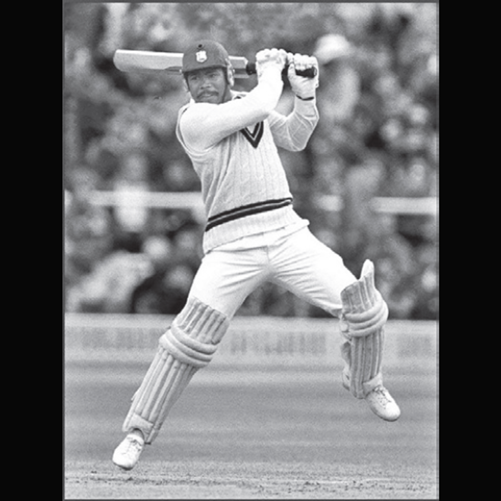 સ્ટ્રેઇટ ડ્રાઇવ: એક શ્રમિકની અસાધારણ ક્રિકેટ યાત્રા, મહેનતથી માંડીને સ્ટાર બનવા સુધીની પ્રેરણાદાયક કથા.