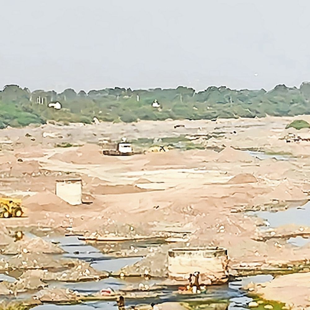 ગ્રામજનોમાં રોષ‎:રાણપુર : સુખભાદર-ગોમા નદીના પટમાંથી રેતીનું ગેરકાયદેસર ખનન : તંત્રની મિલીભગતનો આક્ષેપ