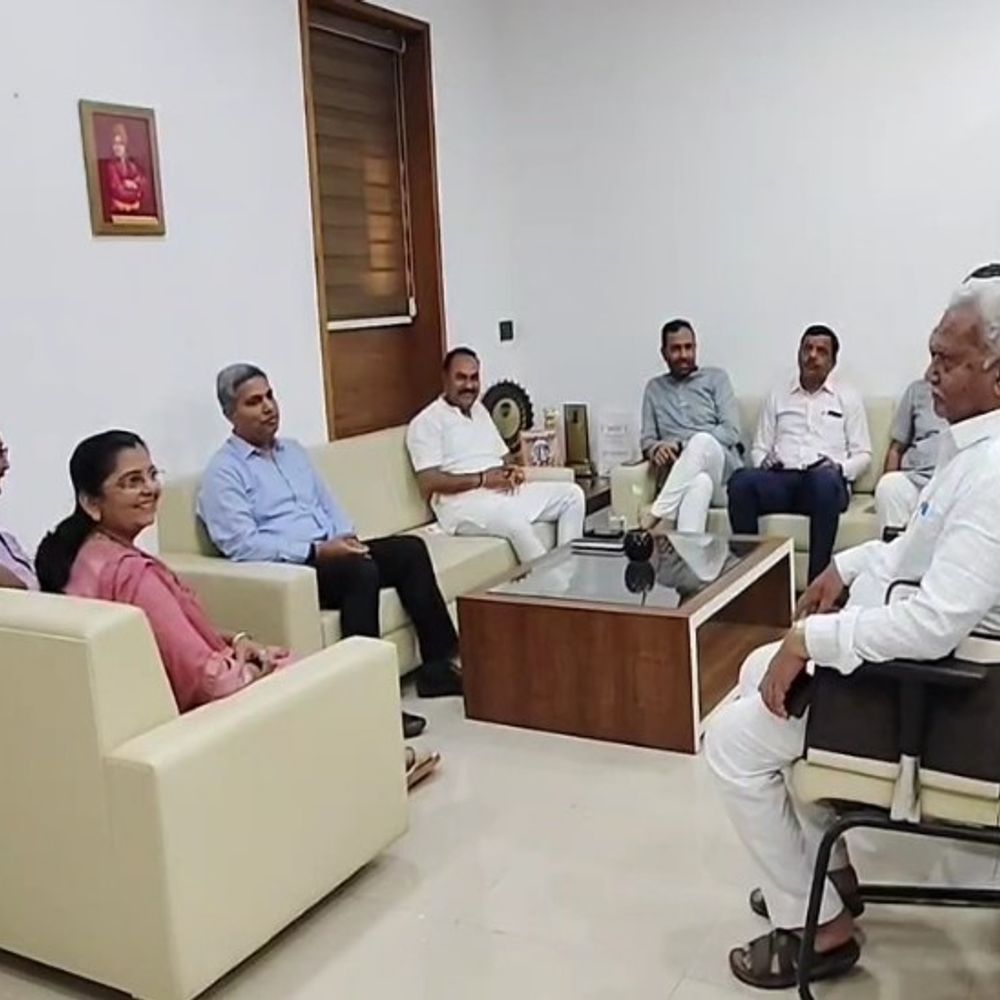 અશાંતધારાના ભંગ મામલે સરકાર આકરા પાણીએ:SDM પ્રતિભા અને ડ્રાઇવર પર 14 લાખની લાંચનો આક્ષેપ; દોષિતને છોડવામાં નહીં આવે -મંત્રી કૌશિક વેકરીયા