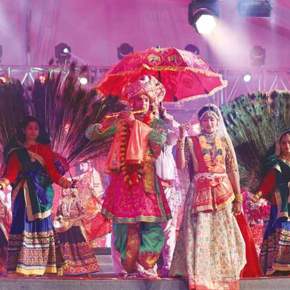 અક્ષરનો અજવાસ:મનમોહક માધવરાયની જોડી જાડેરી જાન,માધવપુરમાં પધાર્યા આજ મોંઘેરા મે’માન..