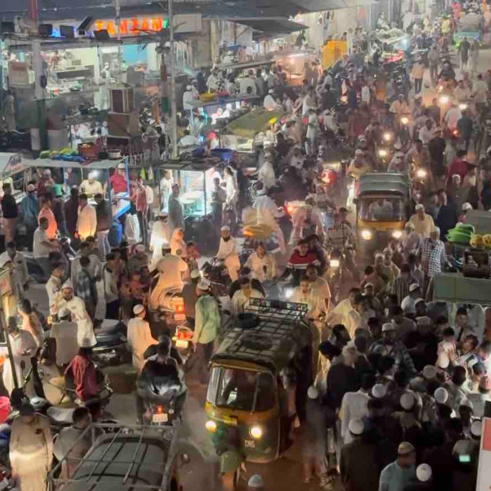 ગોધરામાં ચાંદ રાત: ઇદ પહેલાં બજારોમાં ભીડ, છેલ્લી ઘડીની shopping.