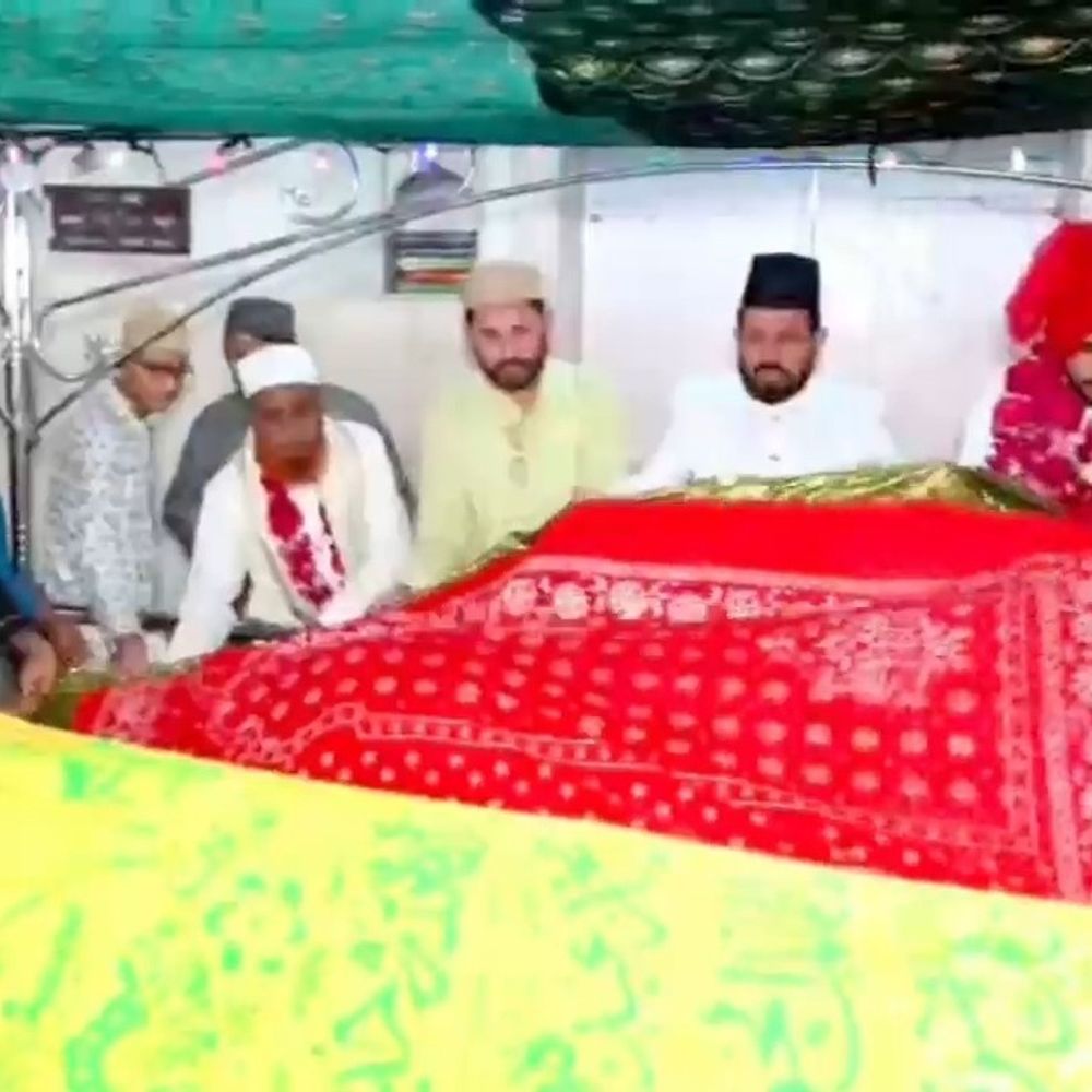 ભરૂચના નવાબ પરિવારમાં દસ્તારબંધી સમારોહ યોજાયો:આદિલ અલી વજાહત ખાન નવમા નવાબ તરીકે જાહેર