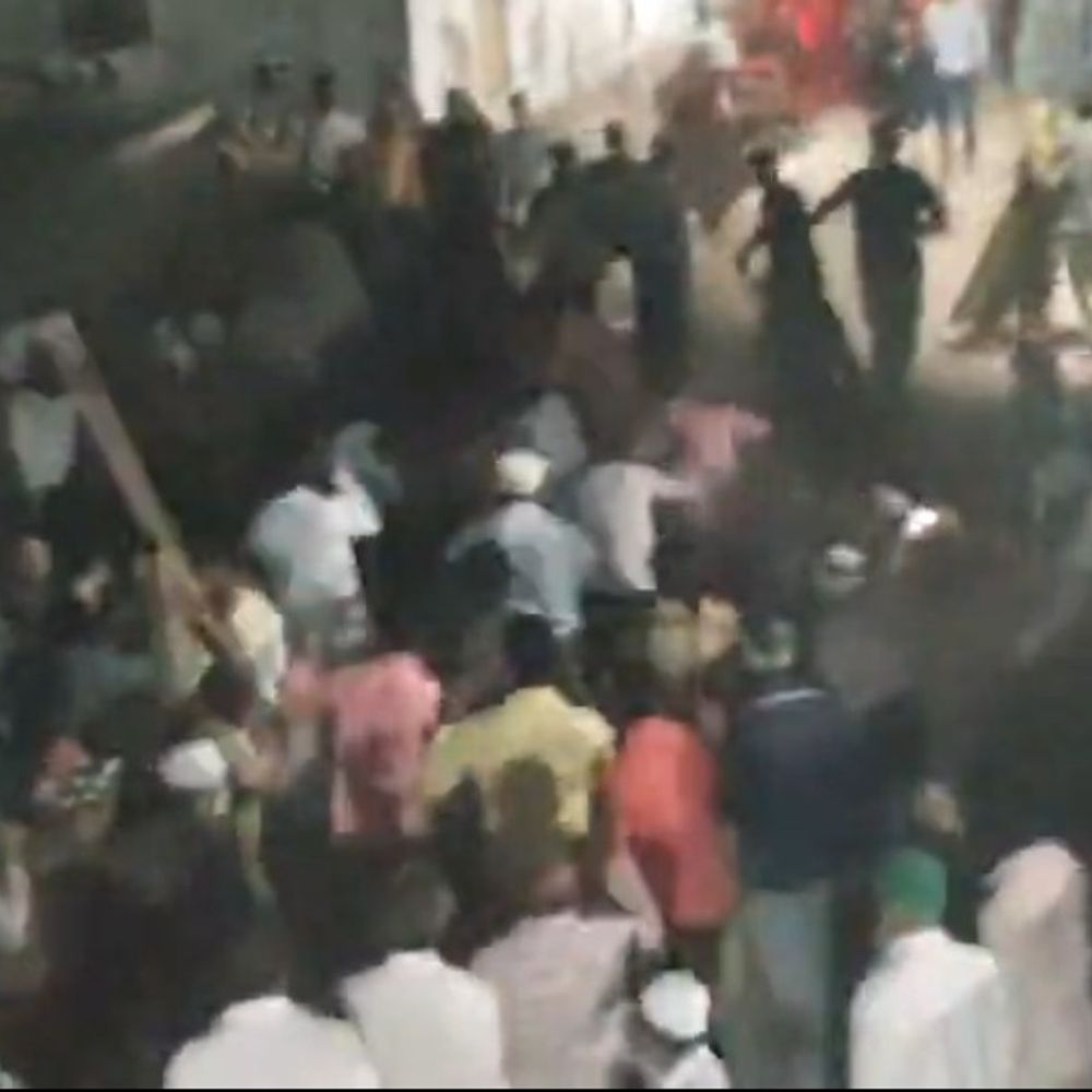 વેરાવળમાં મચ્છી ઉતારવા મુદ્દે બે જૂથો વચ્ચે મારામારી, 6 ઇજાગ્રસ્ત અને 13 સામે ગુનો નોંધાયો.