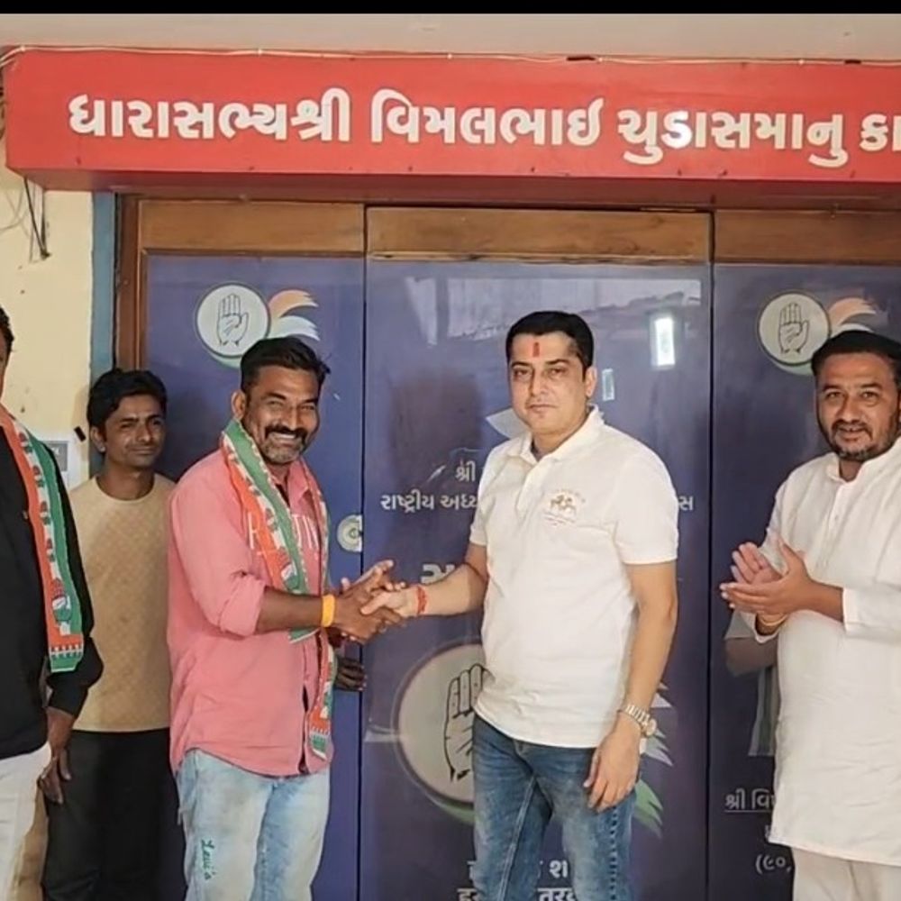 ગીર સોમનાથમાં AAPને ઝટકો, કાર્યકરો કોંગ્રેસમાં જોડાયા:વેરાવળ તાલુકા OBC સેલ પ્રમુખ સહિત સમર્થકોનું કોંગ્રેસમાં જોડાણ