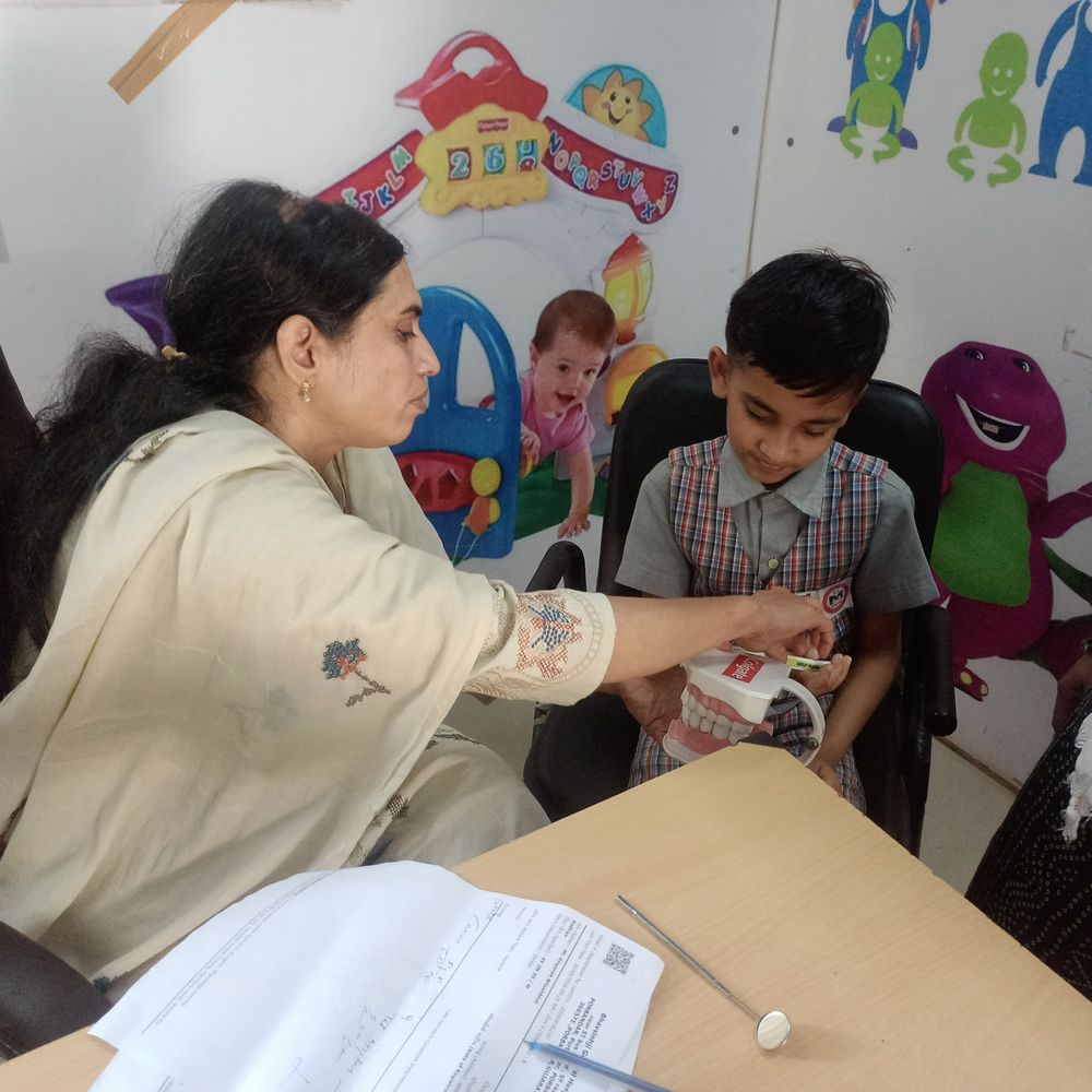 દંત આરોગ્ય જાગૃતિ અને નિદાન કેમ્પ યોજાયો:હોસ્પિટલના ડી.ઇ.આઈ.સી.સેન્ટર ખાતે વર્લ્ડ ઓરલ હેલ્થ ડેની ઉજવણી કરાઈ