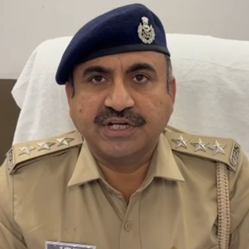 મોરબીમાં વ્યાજખોરોથી પીડિતો માટે પોલીસની જનસંપર્ક સભા:બેંક લોન અને ધિરાણ અંગે માર્ગદર્શન પણ અપાશે