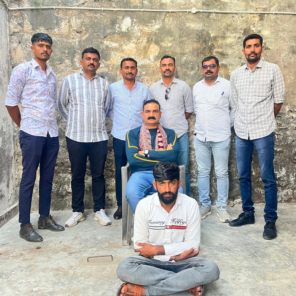 દેવભૂમિ દ્વારકામાં 3 બુટલેગરો સામે PASA કાર્યવાહી:જિલ્લા કલેક્ટરે વોરંટ મંજૂર કરતા અલગ જેલમાં ખસેડાયા