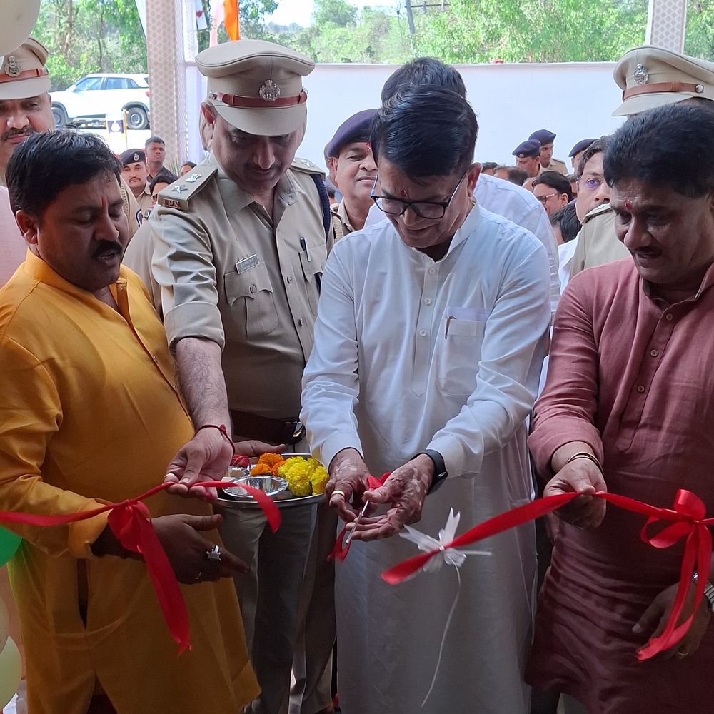 વલસાડમાં 28.60 કરોડના પોલીસ પ્રકલ્પોનું ઇ-લોકાર્પણ:અત્યાધુનિક રૂરલ પોલીસ સ્ટેશન અને આવાસો કાર્યરત થયા