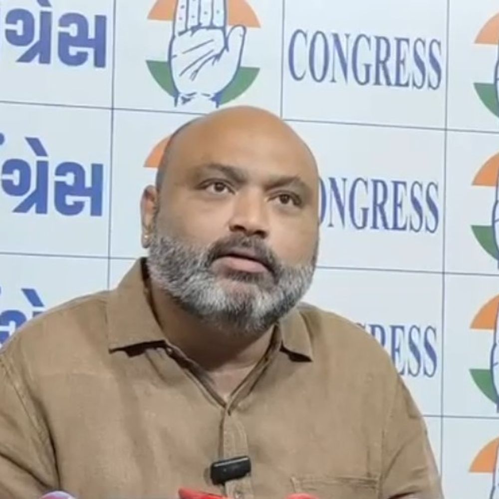 યુદ્ધના કારણે એક્સપોર્ટ-ઈમ્પોર્ટના ઉદ્યોગ પર ગંભીર અસર:કન્ટેનર અટવાતા એક્સપોર્ટરોને કરોડોની નુકશાની, કોંગ્રેસે એક્સપોર્ટરો માટે સહાય પેકેજ જાહેર કરવા માંગ કરી