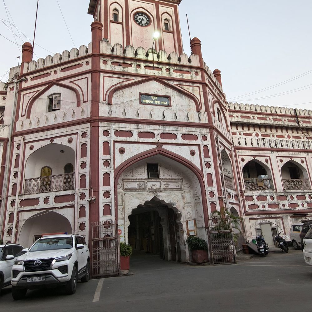 સુરત મનપાની 67% ટેક્સ રિકવરી:રૂ. 2559 કરોડની ડિમાન્ડ સામે 1732 કરોડની રિકવરી, સામૂહિક બદલીના કારણે રિકવરી રેટ ઓછો રહ્યાની ચર્ચા