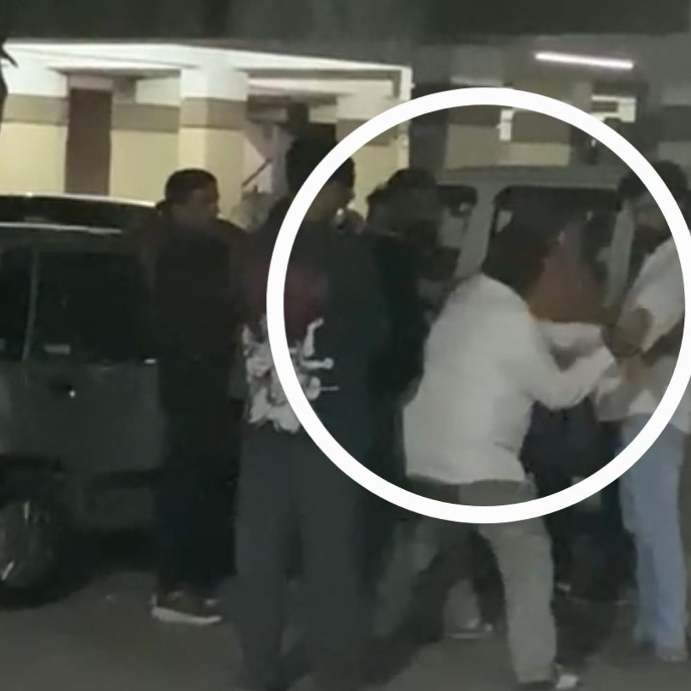 ‘તારા નાટક વધી ગયા છે, આજે તો પતાવી જ નાંખું’:સુરતમાં સોસાયટીના મેઇનટેન્સ મુદ્દે ડોક્ટર સહિત ત્રણે હુમલો કર્યો, યુવાનના ગળા પર હથોડો ઝીંક્યો તો જોનારા ચીસ પાડી ગયા