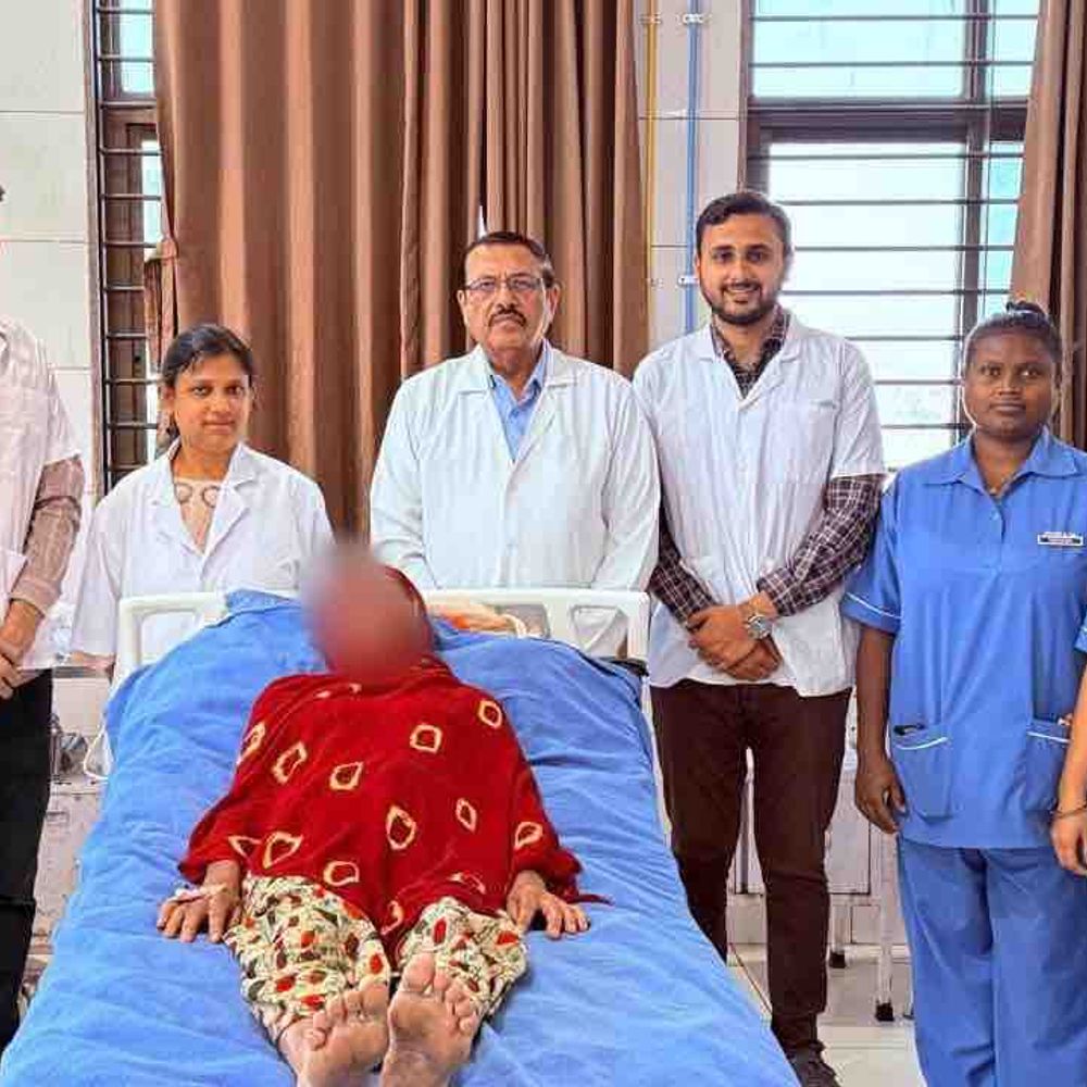 બનાસ સિવિલમાં 'પેમ્ફિગસ' બીમારીની સફળ સારવાર:40 વર્ષીય મહિલા 40 દિવસમાં સ્વસ્થ, 6 મહિનાથી મોઢામાં ચાંદા અને શરીર પર પાણી ભરેલા ફોડલા રહેતા