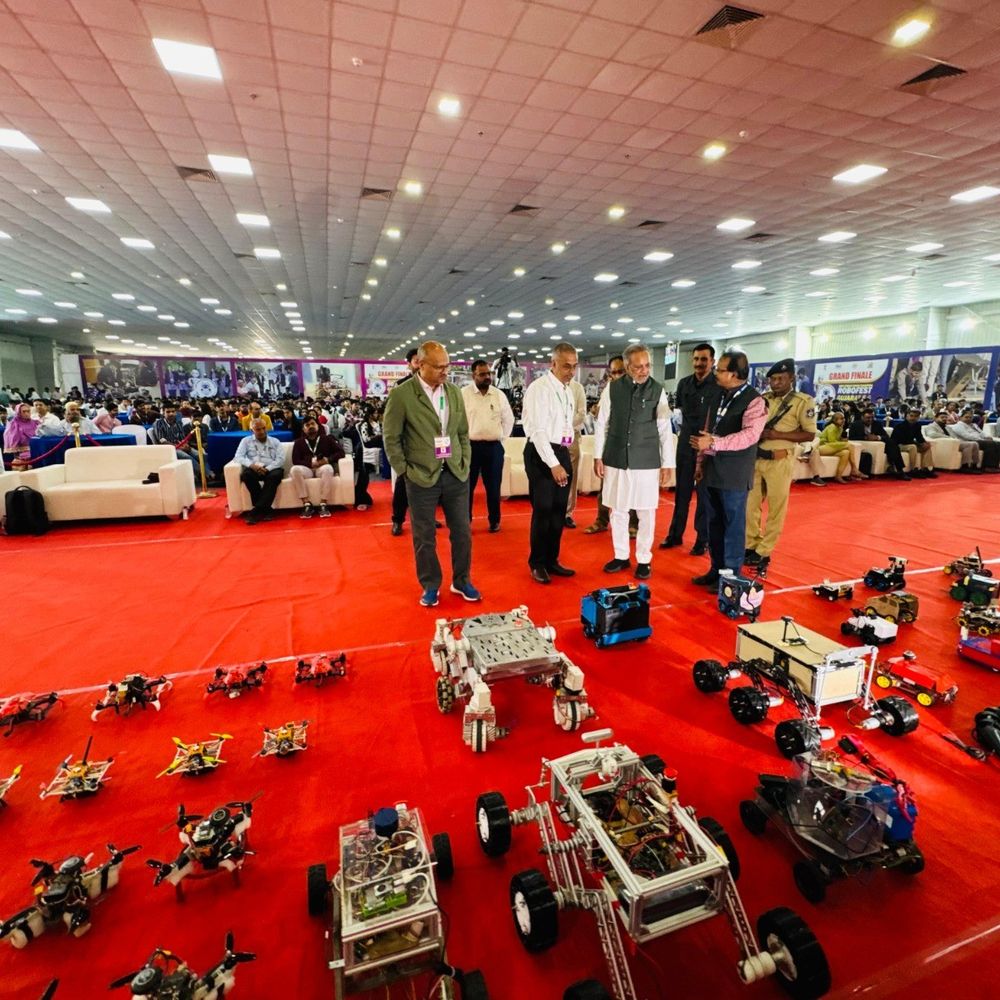 ‘રોબોફેસ્ટ ગુજરાત 5.0’ની ગ્રાન્ડ ફિનાલે સંપન્ન:રોબોફેસ્ટ 6.0 નું લોન્ચિંગ અને 200 થી વધુ નવીન પેટન્ટ્સનો ઐતિહાસિક રેકોર્ડ
