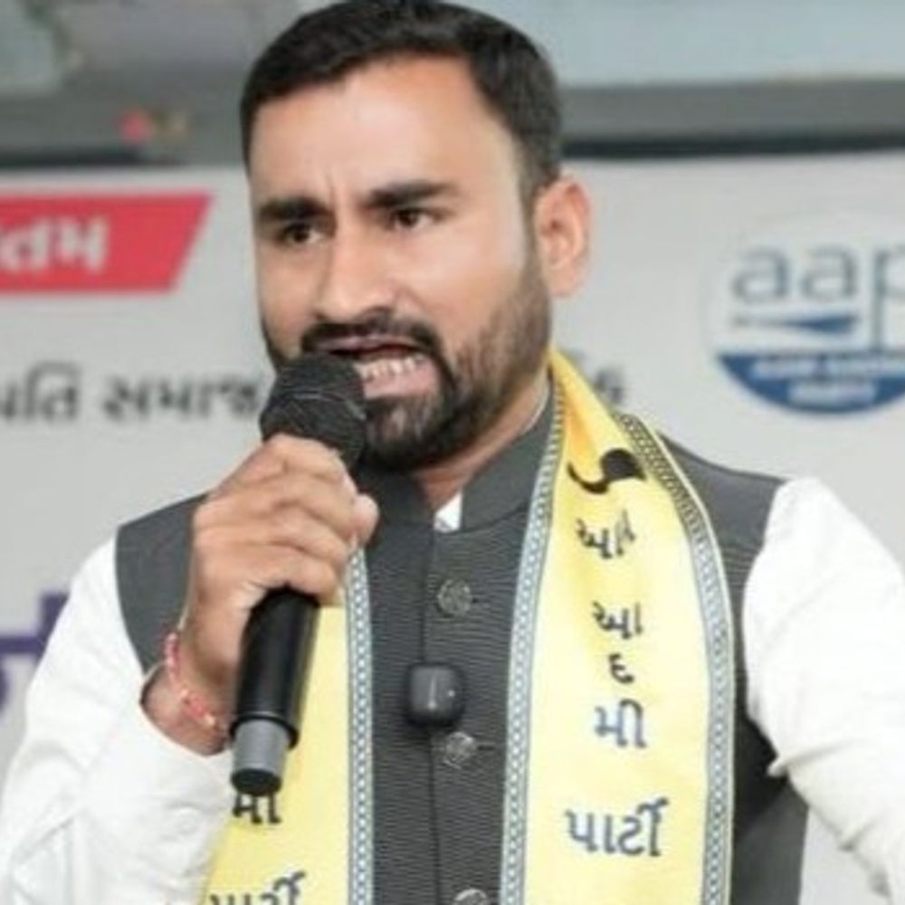 સ્થાનિક સ્વરાજની ચૂંટણીમાં આપ મેદાને:ગુજરાતનાં 460 સહિત રાજકોટ મહાનગરપાલિકાના 20 ઉમેદવારોની પ્રથમ યાદી જાહેર, ચૂંટણીનું રણશીંગુ ફૂંકાયું