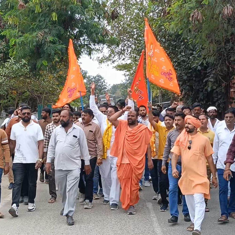 સમાજમાં રોષ:શારદાપીઠ કોલેજના પ્રોફેસરની કથિત હિન્દુ વિરોધી પોસ્ટથી યાત્રાધામ દ્વારકામાં ઉગ્ર વિરોધ