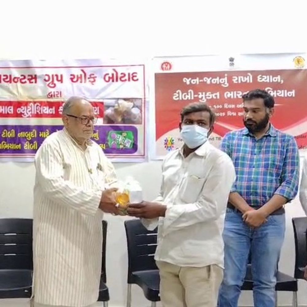વિશ્વ ક્ષય દિવસે બોટાદમાં ટીબી દર્દીઓને કીટ વિતરણ:ડિસ્ટ્રિક્ટ જજ, આરોગ્ય અધિકારી સહિત મહાનુભાવો હાજર રહ્યા
