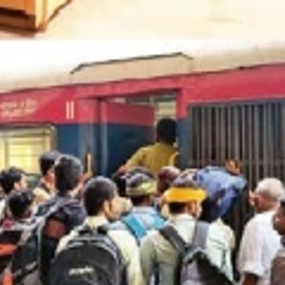 ઈરાન-ઈઝરાયલ યુદ્ધે સિરામિક ઉદ્યોગની કમર ભાંગી:મોરબીમાં 600 ફેક્ટરીને તાળાં વાગ્યાં, 4 લાખ શ્રમિકોએ વતનની વાટ પકડી