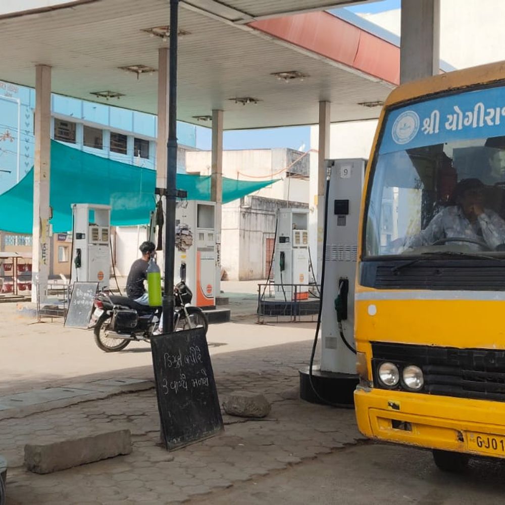 સરકારનો ફતવો:વીઘે 4 લીટર ઇંઘણ વપરાય, 200 લીટરથી એકધારું કામ નહીં થઇ શકે‎