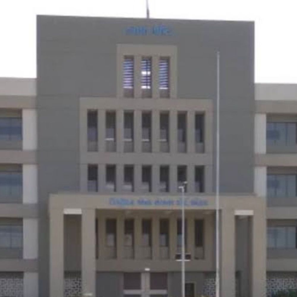 બોટાદ અકસ્માત કેસમાં આરોપી નિર્દોષ જાહેર:ધારાશાસ્ત્રી રાજુભાઈ પરમારની દલીલોથી કોર્ટે મુક્ત કર્યો