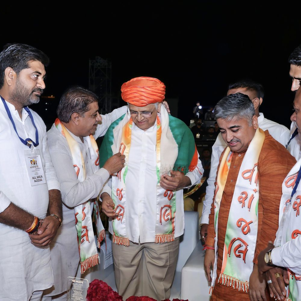 સાણંદમાં વીરાંજલિ ડાયરાની શૌર્યસભર ભવ્ય પ્રસ્તુતિ:CM ભૂપેન્દ્ર પટેલ અને Dy.CM હર્ષ સંઘવીની હાજરીમાં શહીદોની શહાદતને સ્વરાંજલિ અર્પી વંદન કરાયા