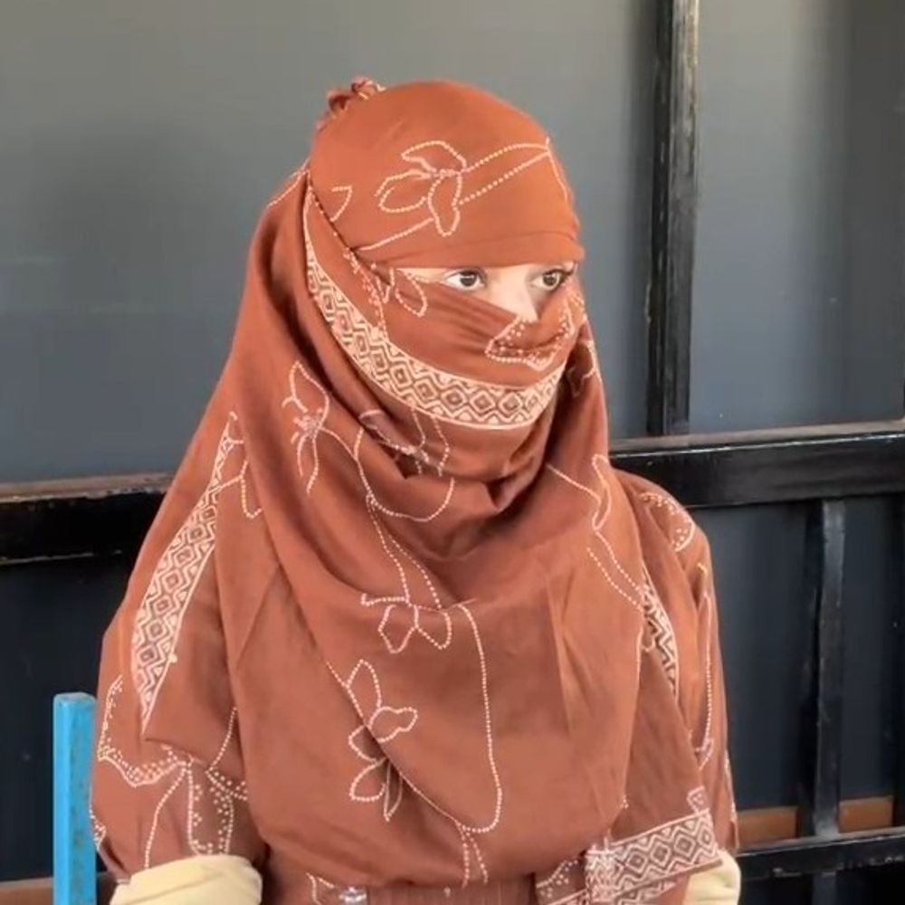 હું ડિવોર્સી છું, મારો કોન્ટેક્ટ કરી દોઢ વર્ષ સંબંધ બાંધ્યા:મને વાઈફની જેમ ટ્રીટ કરતો, ત્રણ ટાઈમ ઘરે આવતો; થાઈલેન્ડ લઈ ગયો, શિક્ષિકાની પૂર્વ વિદ્યાર્થી સામે દુષ્કર્મની ફરિયાદ