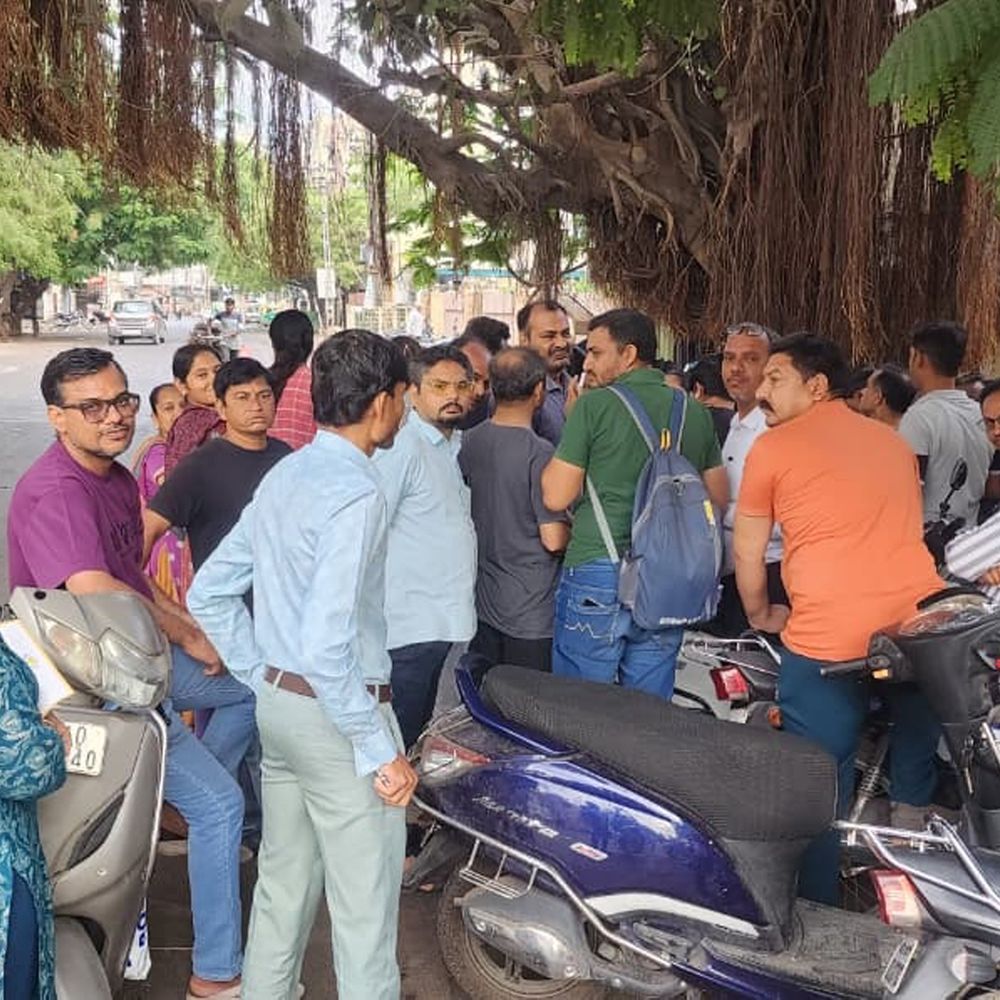 રોષ:શહેરના લીમડા લાઈનમાં ખાનગી શાળામાં રૂ.4,500ના વધારાથી વાલીઓમાં આક્રોશ