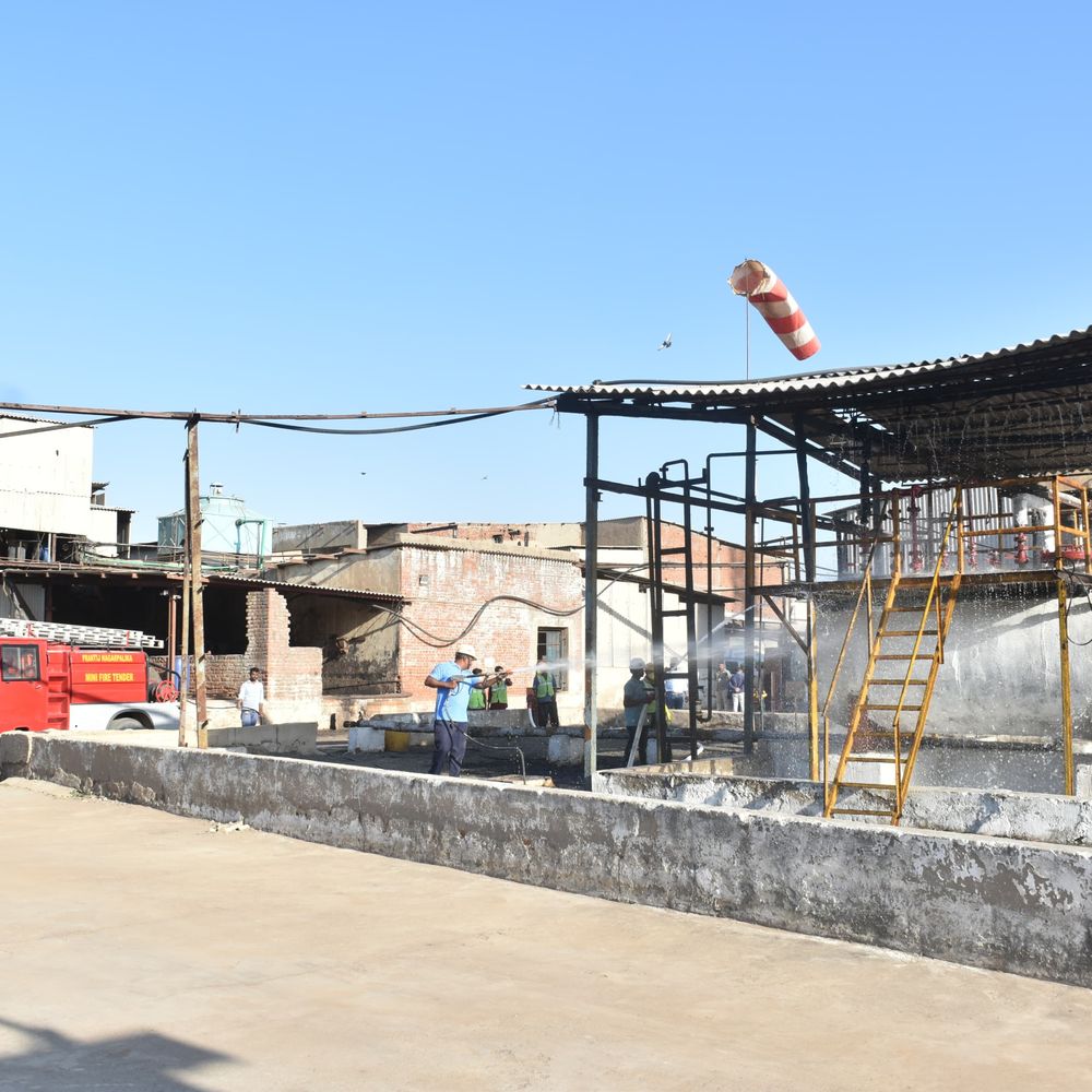 પ્રાંતિજના દલપુરમાં હેક્ઝોન ઇન્ટરકેમમાં મોકડ્રિલ:ગેસ ગળતર અને આગની ઘટનામાં તંત્રની સજ્જતા ચકાસાઈ