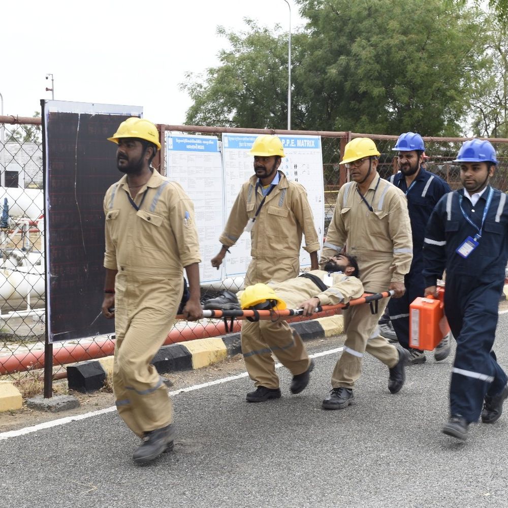 ચંડીસર HPCL પ્લાન્ટમાં સંયુક્ત મોક ડ્રીલ યોજાઈ:આપત્તિ વ્યવસ્થાપન સજ્જતા ચકાસવા તંત્ર, પોલીસ, ફાયર વિભાગ જોડાયા