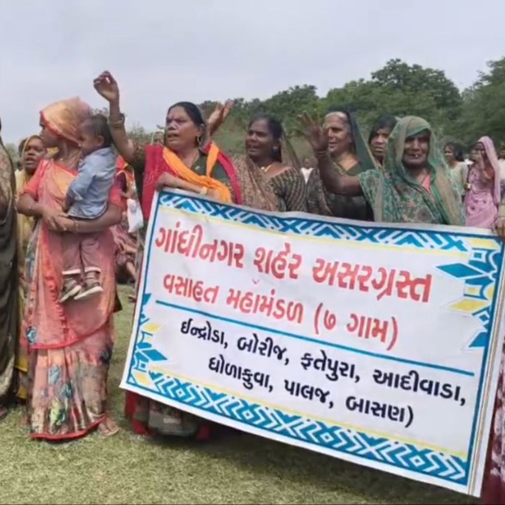 ગાંધીનગરના 7 ગામોમાં 'દીવા તળે અંધારું':63 વર્ષથી પાયાની સુવિધાઓ માટે ગ્રામજનોના ધરણા; આવાસ અને માલિકી હકની ઉગ્ર માગ