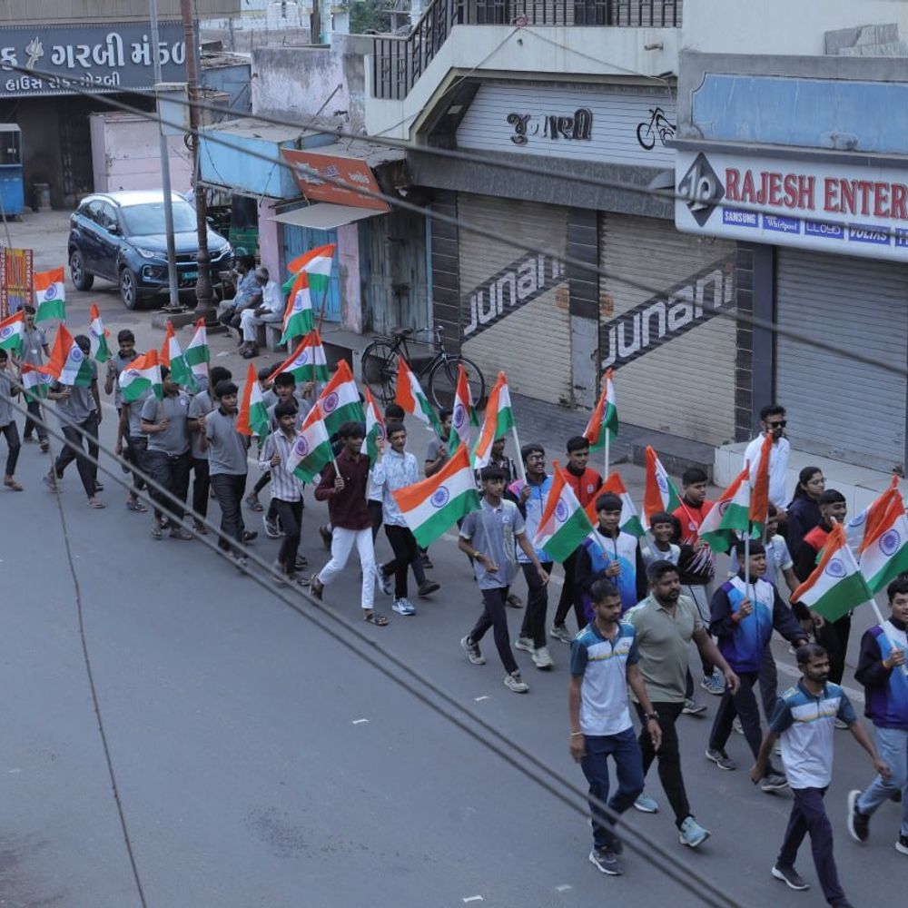 મોરબીમાં વંદે માતરમ્ @ 150ની ઉજવણી: મણીમંદિરથી ત્રિકોણબાગ સુધી પદયાત્રા રેલીનું આયોજન કરાયું.