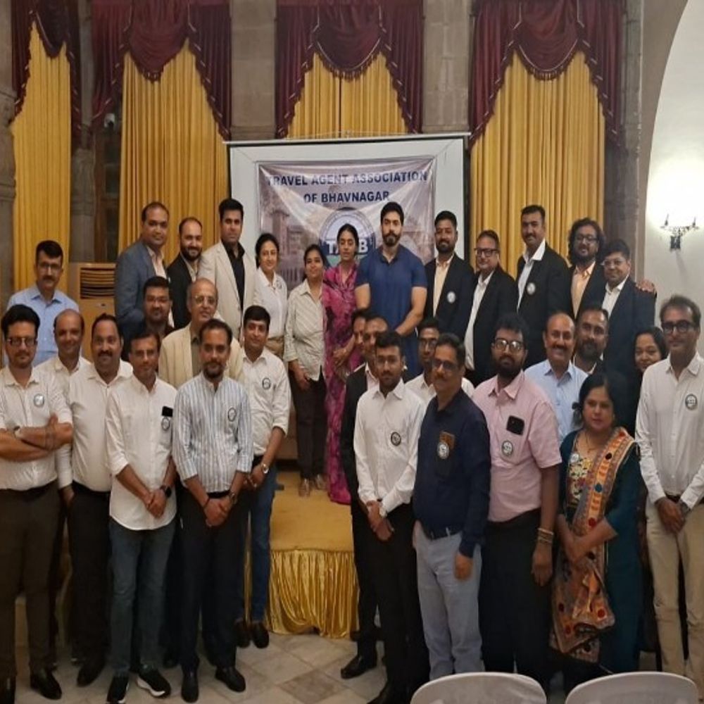 ઈન્ડિગો એર સુવિધાથી ભાવનગરને ભારત સાથે જોડવાનો પ્રયાસ કરાશે:યુવરાજએ કહ્યું કાઠિયાવાડી ભાઈ-બહેનોને વિનંતી કરું છું કે તમે મુંબઈમાં કમાઓ અને ભાવનગરમાં આવીને ઉત્સવો-લગ્ન પ્રસંગો માણી અહીં ખર્ચ કરો, જેથી સ્થાનિક અર્થતંત્રને વેગ મળે